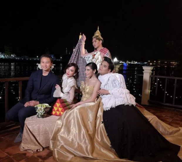 มีลุ้นมั้ยนะ! ภาพโผล่! ‘อั้ม’ ถ่ายรูปแนบชิด ‘กึ้ง’ บรรยากาศมันหวานแปลกๆ!