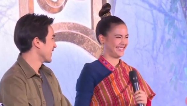 มีครูสอนดี!! เผยวินาที “ญาญ่า” เว้าอีสาน กลางงานแถลงข่าวภาพยนตร์ นาคี 2 น่าฮักแท้!! (มีคลิป)