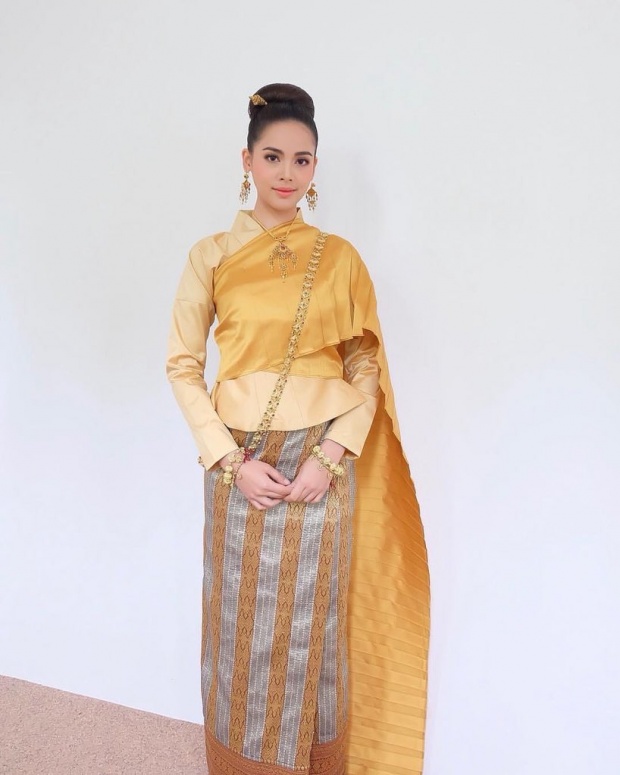 ชมลีลา ญาญ่า อุรัสยา รำบูชาพญานาค คนหนองคายแห่ดูมืดฟ้ามัวดิน!!(คลิป)