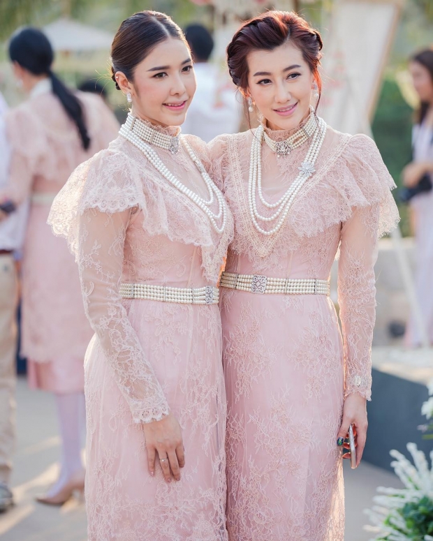 มาส่องเพื่อนเจ้าสาวในงานแต่ง ยุ้ย-ธัญญ์ สวยกินกันไม่ลงจริงๆ