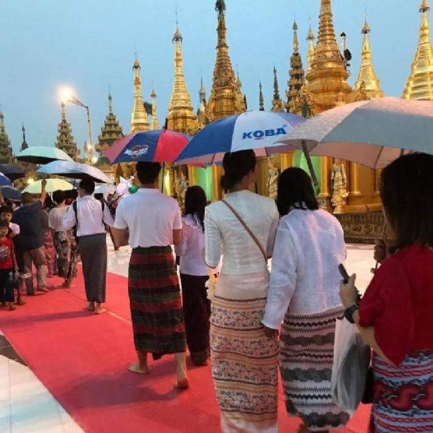 “ญาญ่า อุรัสยา” รับออกทริปคู่ “ณเดชน์” ไหว้พระที่พม่า พร้อมบอก “เรื่องแต่งงานยังไม่ได้คิด”