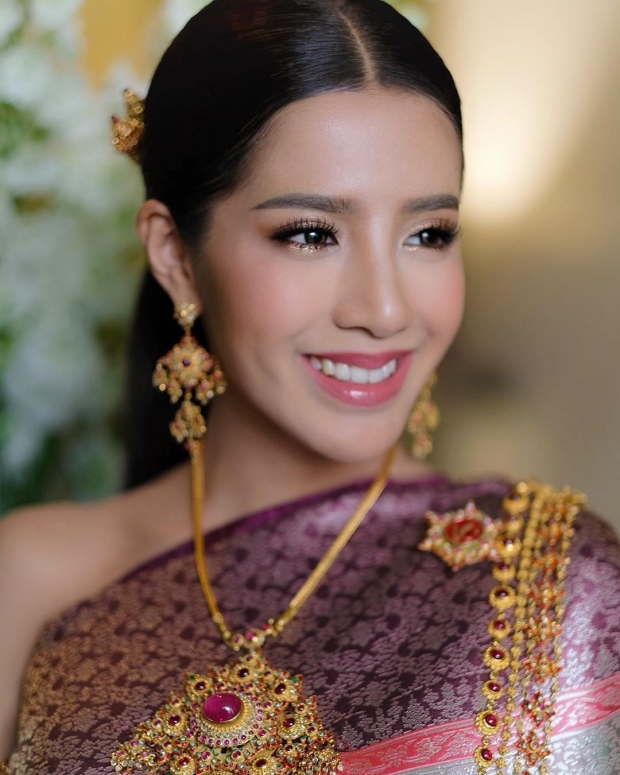 ให้กี่คะเเนน ใบเตย สุธีวัน ในลุคชุดไทย สวยสะพรั่งออร่าเจ้าสาว 