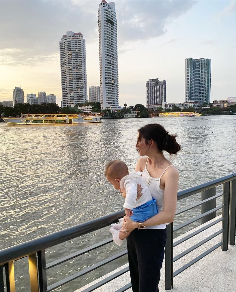 เปิดลุคเลี้ยงลูก มิว นิษฐา ชิลมากแม่แต่บางสิ่งพาสะดุดตาเต็มๆ