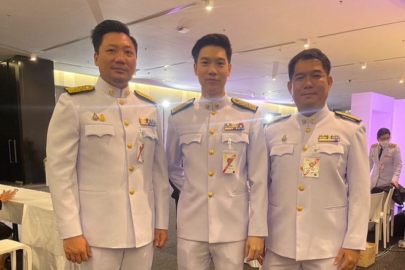 “มดดำ คชาภา”  โพสต์ภาพภูมิใจพ่อและน้องเข้าสภาฯ 