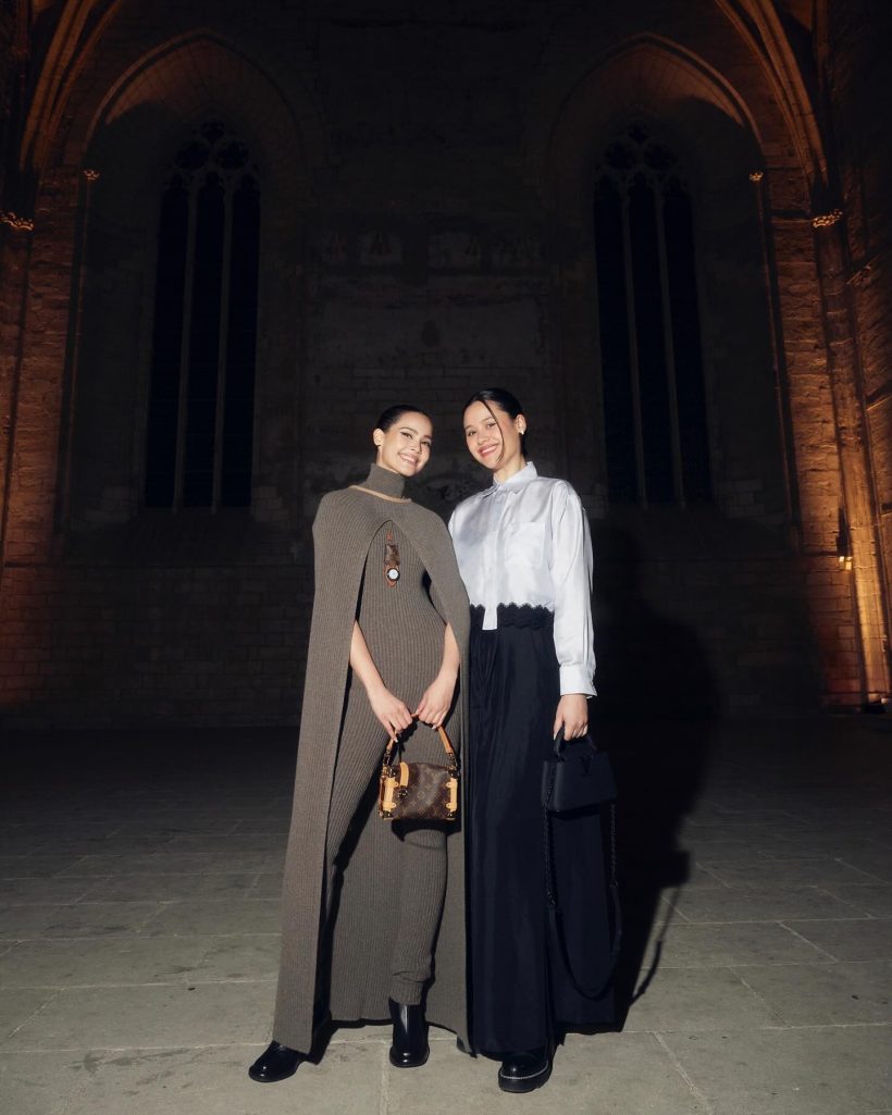 เกินต้าน! ส่องความปังญาญ่า ในชุด Louis Vuitton Cruise 2026 ที่ฝรั่งเศส
