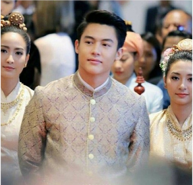 เก็บตก แต้ว-มิวจากงาน เปิดตัวรากนครา แยกแทบไม่ออกใครเป็นใคร