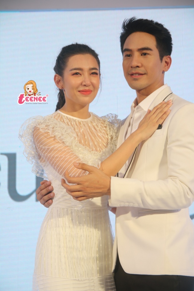 “พี่หมื่นโป๊ป” ควงสาว “เบลล่า ” ออกงานอีเว้นท์ แต่ละช็อตทำเอาฟินสุดๆ