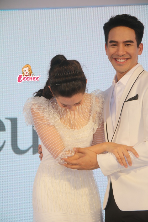 “พี่หมื่นโป๊ป” ควงสาว “เบลล่า ” ออกงานอีเว้นท์ แต่ละช็อตทำเอาฟินสุดๆ