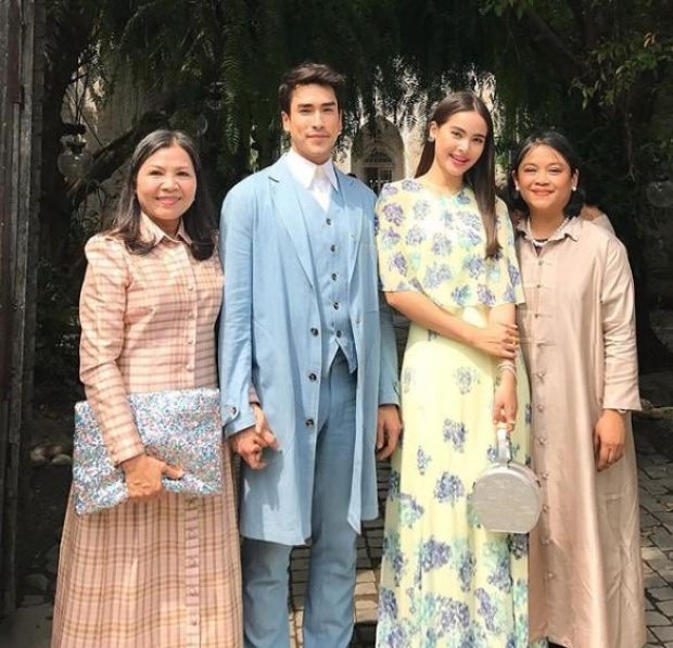  โดนชาวเน็ตแซว! “ณเดชน์-ญาญ่า” ควงแขนร่วมงานแต่ง “เจนี่ - มิกกี้” ออร่าจับเหมือนจะเป็นคู่ถัดไป!!