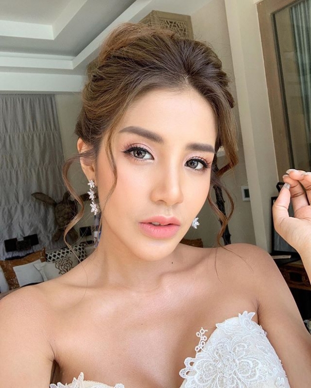 “ใบเตย อาร์สยาม” ขอใช้วันหยุดดินเนอร์หรู “ดีเจแมน” ชาวเน็ตเชียร์! “อยากให้ปั๊มน้องเร็วๆ”