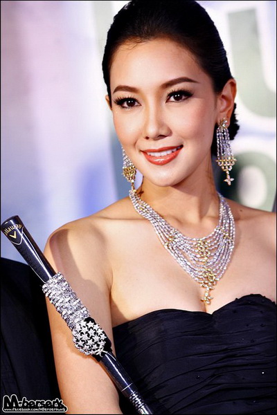 สวย เจิดจรัส คุณนายนุ่น วรนุช