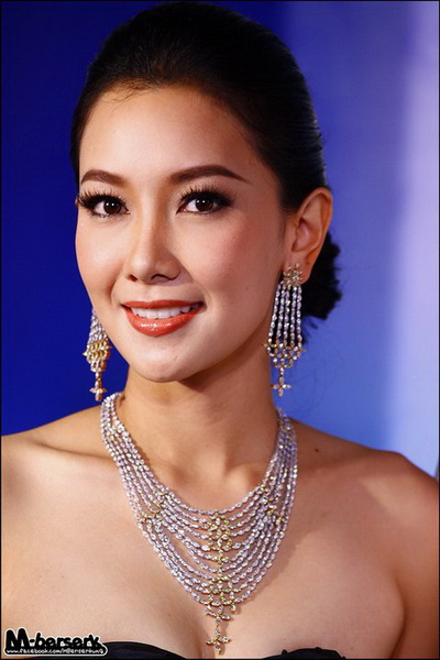 สวย เจิดจรัส คุณนายนุ่น วรนุช