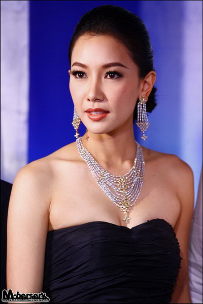 สวย เจิดจรัส คุณนายนุ่น วรนุช