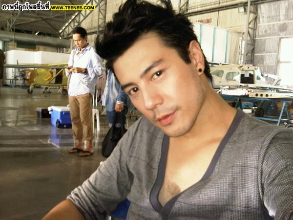 อ๊าก.... พี่โดม หล่อเหลือรับประทาน!!