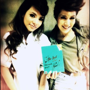 PiC ::สวยเบาเบา..กับสาวเสียงดี  นิว (จิ๋ว)