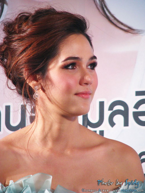 Pic : ชมพู่ อารยา สวยเวอร์@เปิดตัวพรีเซ็นเตอร์