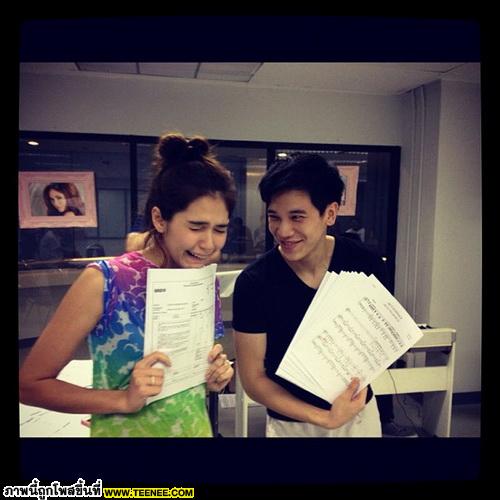 Pic: ชมพู่กับหน้าใสๆ ในการซ้อมละครเวทีเรยา