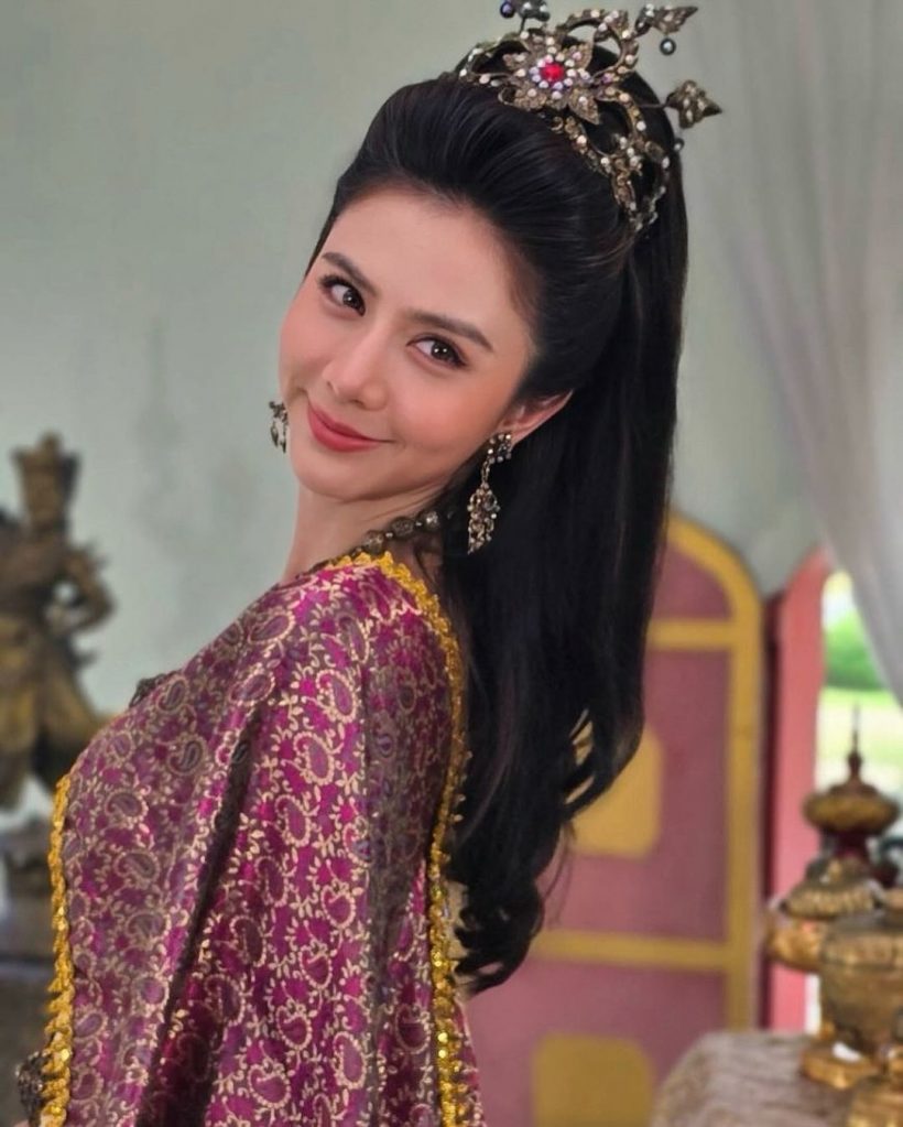 สวยไม่สร่าง ดาราสาวคัมแบ็คใส่ชุดไทย ลงละครพื้นบ้านในรอบ 6 ปี