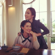 PIC เมย์ กับ อิริยาบถในกองถ่ายละคร กี่เพ้า