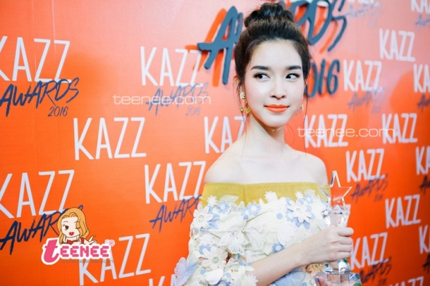 รวมแฟชั่นนางเอก ร่วมเฉิดฉายในงาน Kazz Awards 2016