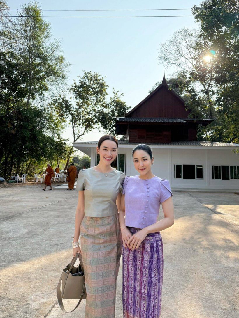 ส่อง เดียร์น่าฟลีโปควงจั๊กจั่นอคัมย์สิริ นุ่งชุดไทยทำบุญสวยจึ้งสะกด!
