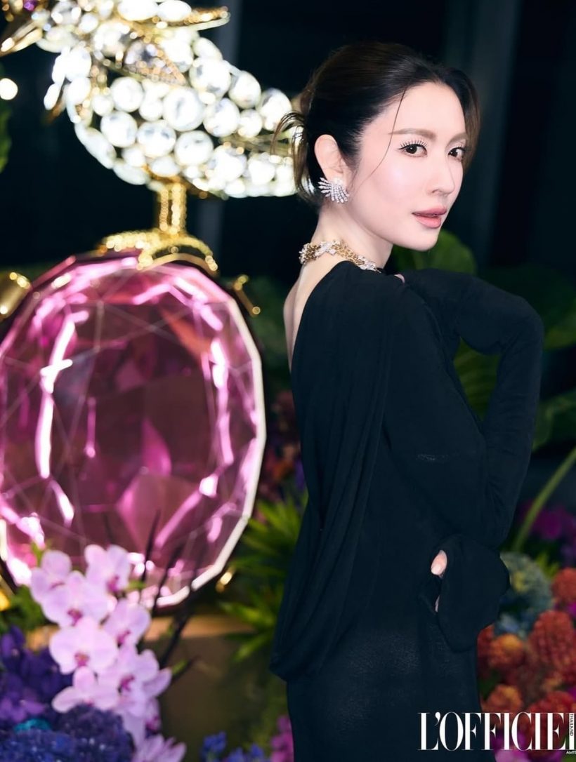 แอฟ ทักษอร สวยตะโกน! ลุคนางพญาเดรสดำแหวกหลัง นนกุลเห็นแล้วต้องยิ้ม