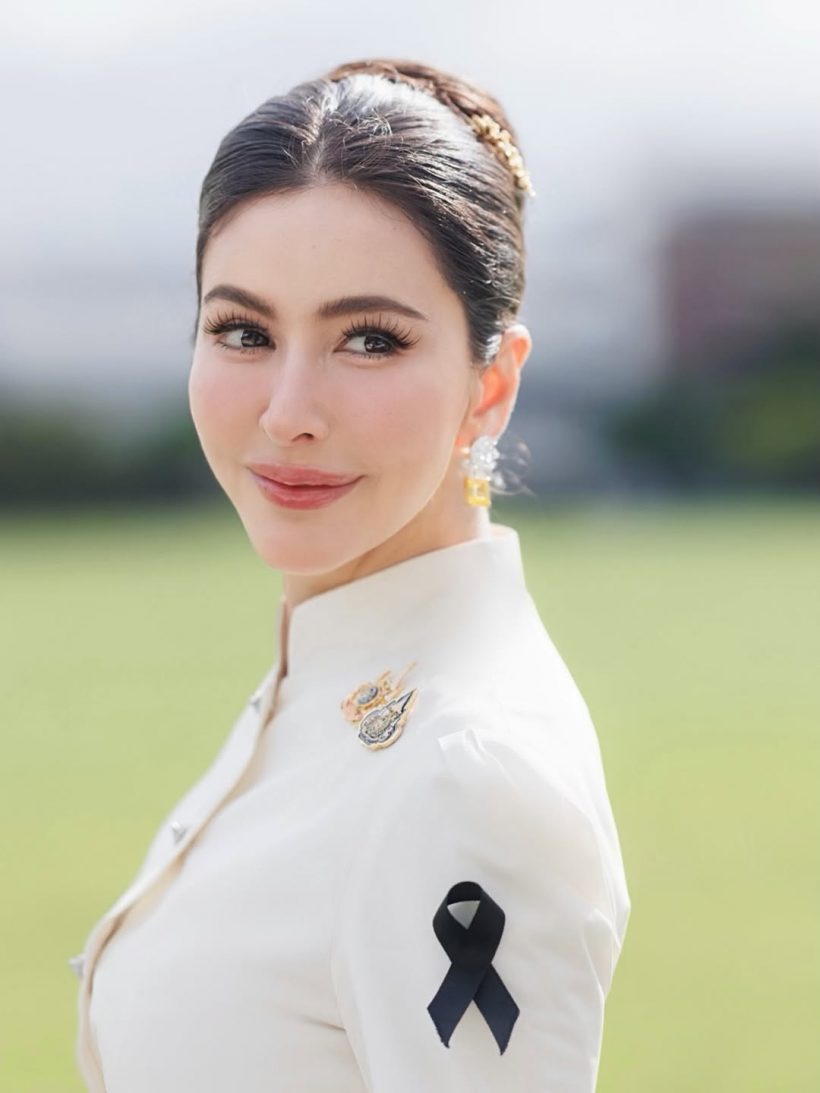 ศรีริต้า เบ้าหน้าฟ้าประทาน รวบผมตึงยังสวยยันกะโหลก