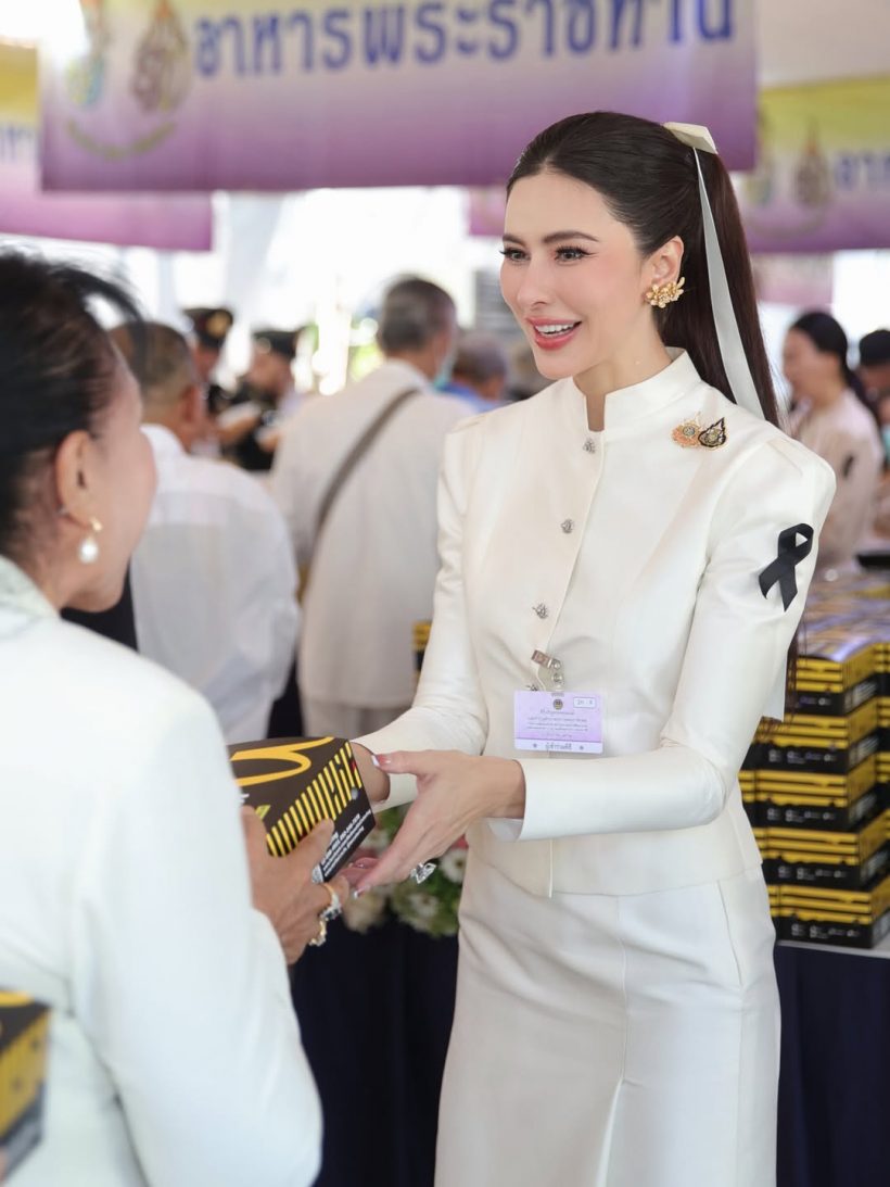 ศรีริต้า เบ้าหน้าฟ้าประทาน รวบผมตึงยังสวยยันกะโหลก