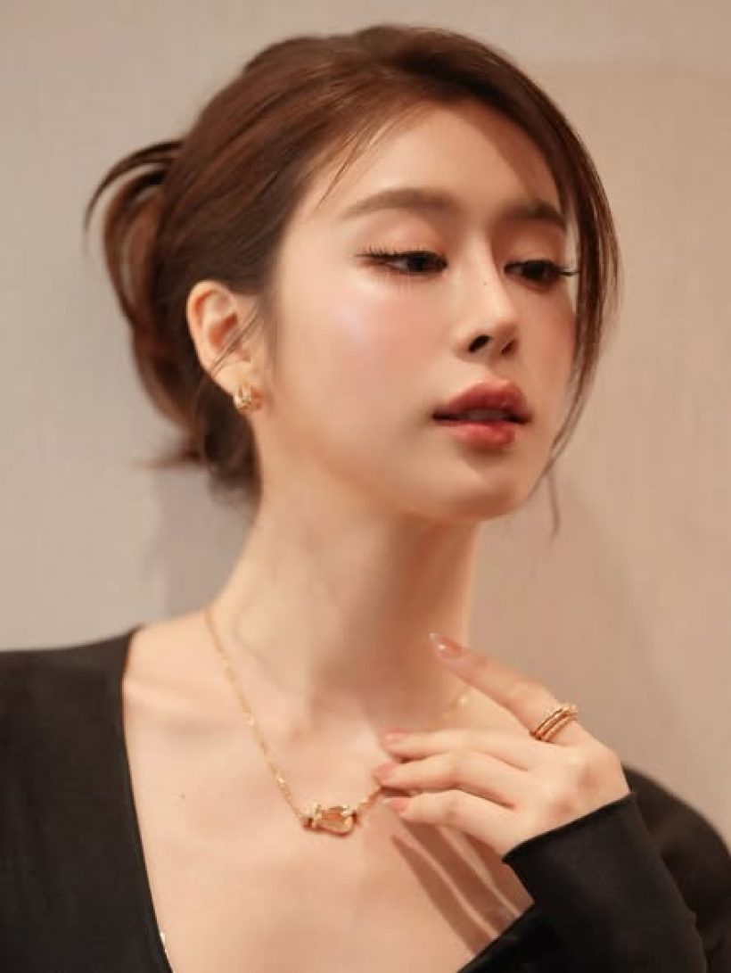 สวยสะกด! แบมสราลี สาดความปังในลุคคุณหนู