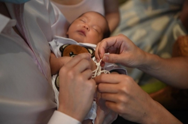 ศรีริต้า อวดคลิปลูกชายวัย 1 เดือน ตาแป๋ว แก้มยุ้ย แถมมีคาง4ชั้น