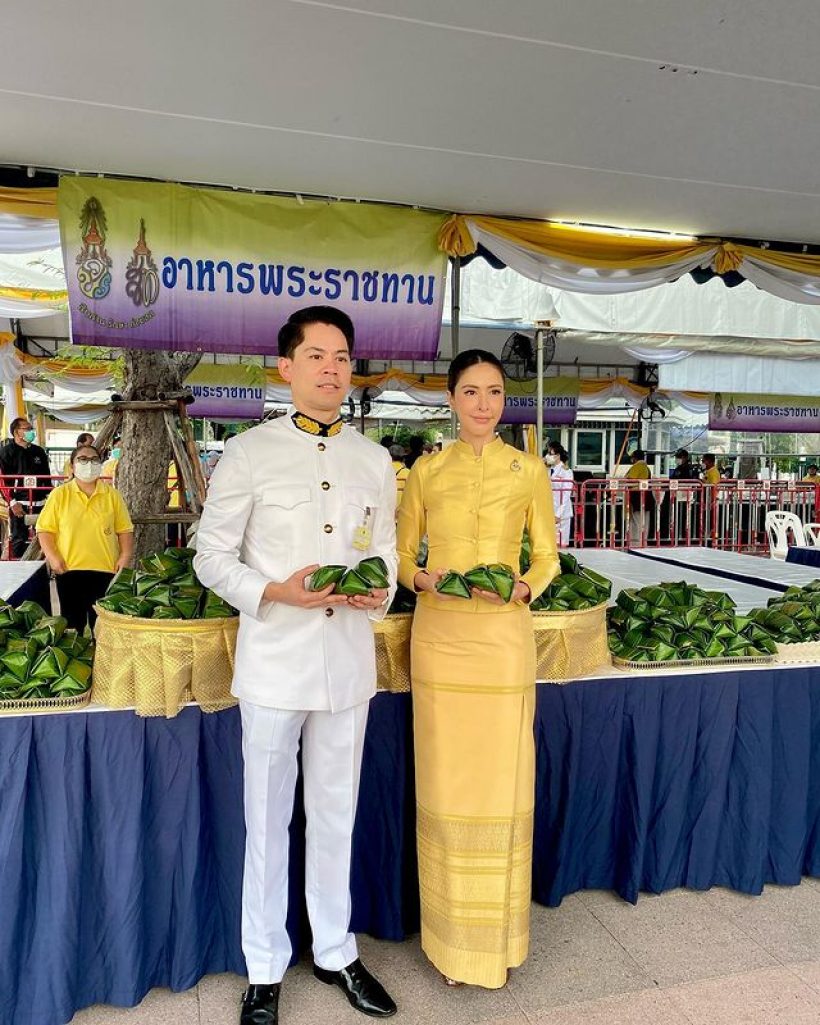 ชื่นชม! คู่รักหมื่นล้านแจกอาหารพระราชทาน 1,500 ชุด เนื่องในวันพ่อเเห่งชาติ