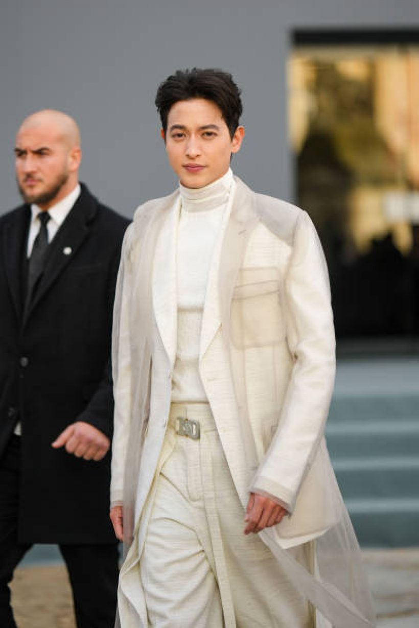 หล่อแพง!พระเอกไทยตัวท็อป ในงาน Dior Menฯ ที่ปารีส