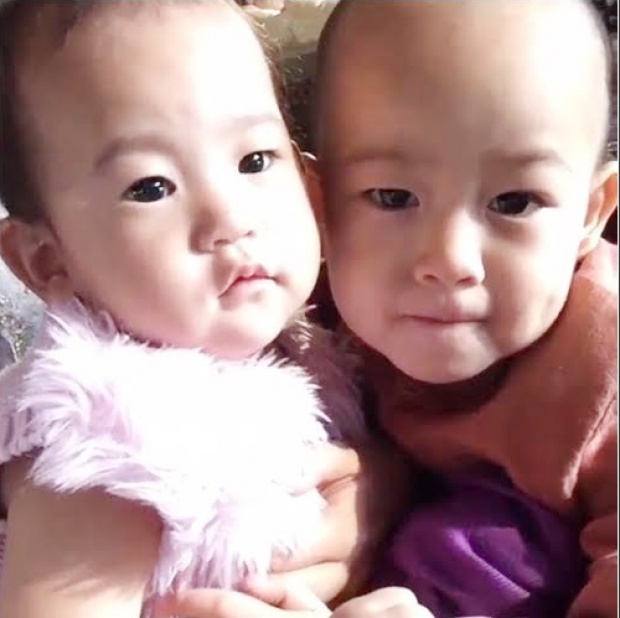 อบอุ๊น อบอุ่น พลอย และครอบครัว ในชุดล้านนา ดูน่ารักอะ