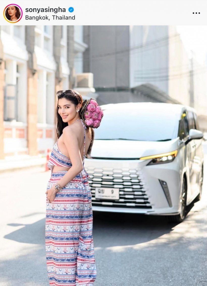 มัดรวมตัวเเม่บันเทิง เสิร์ฟเทรนด์ฮิต กระเเสดอกบัวฟีเว่อร์สุดๆ