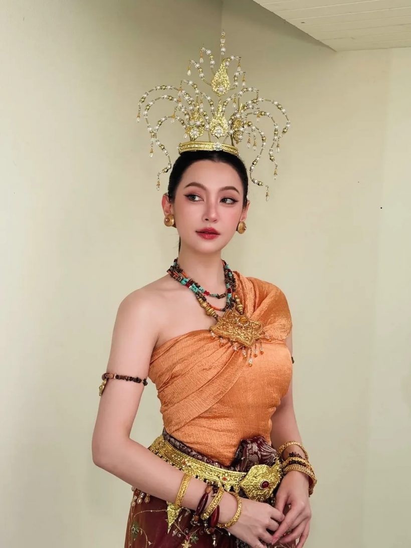 รวบตึงความสวย เบลล่า ร่วมงานใหญ่ระดับจังหวัดกระบี่