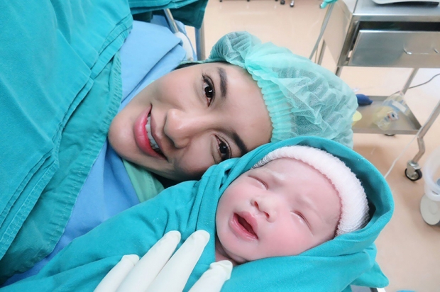 ชมภาพ! ‘น้องเมดา’ ลูกสาว ‘เจมส์ - ครูก้อย หลังรอเห็นหน้านานกว่า 9 เดือน