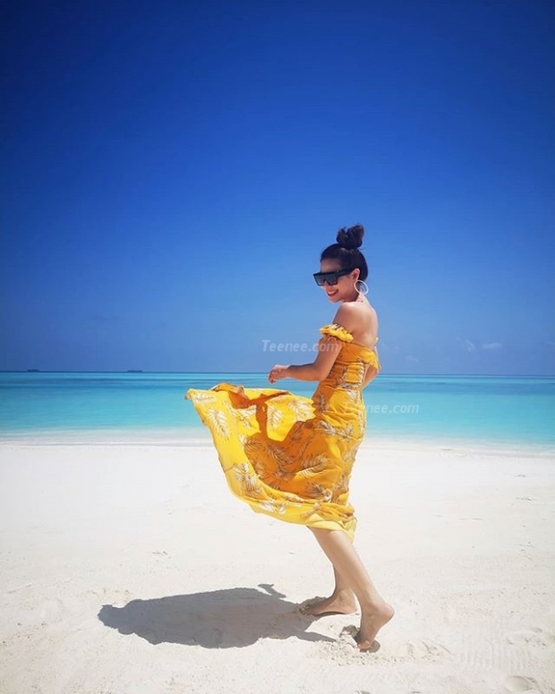  “เอ๋ พรทิพย์” ควงครอบครัวเที่ยวทะเลไกลถึง “Maldives” โชว์ความแซ่บรับซัมเมอร์ 2019