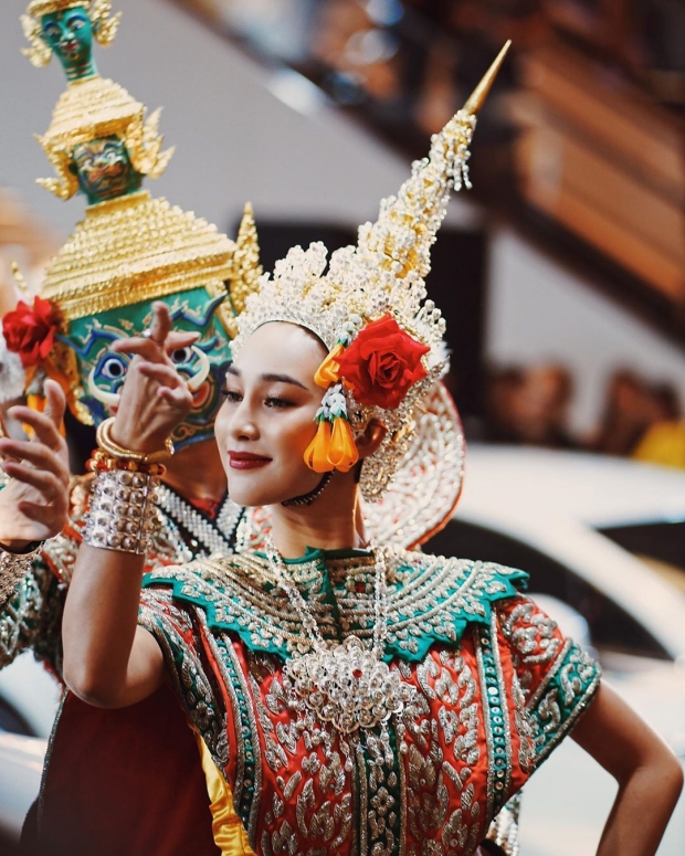 งามซึ้งตรึงใจ นาว ทิสานาฎ สวมชุดไทย โชว์ร่ายรำแบบหวานหยดย้อย(คลิป)