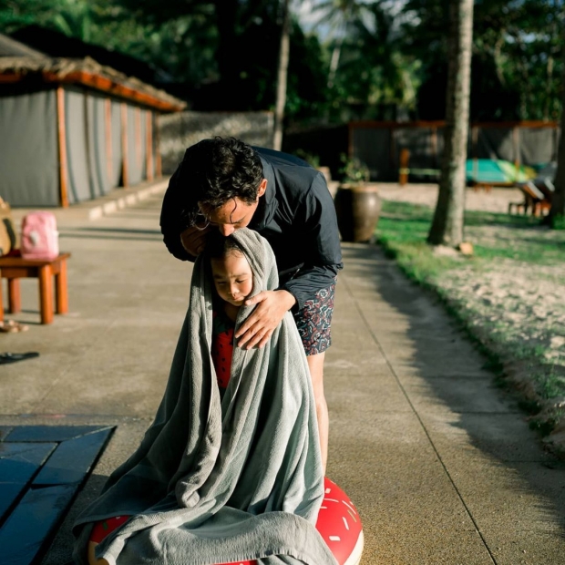 เผยมุมอบอุ่น ทิม พิธา กับ แก้วตาดวงใจ น้องพิพิม คุณพ่อคุณลูกสุดน่ารัก