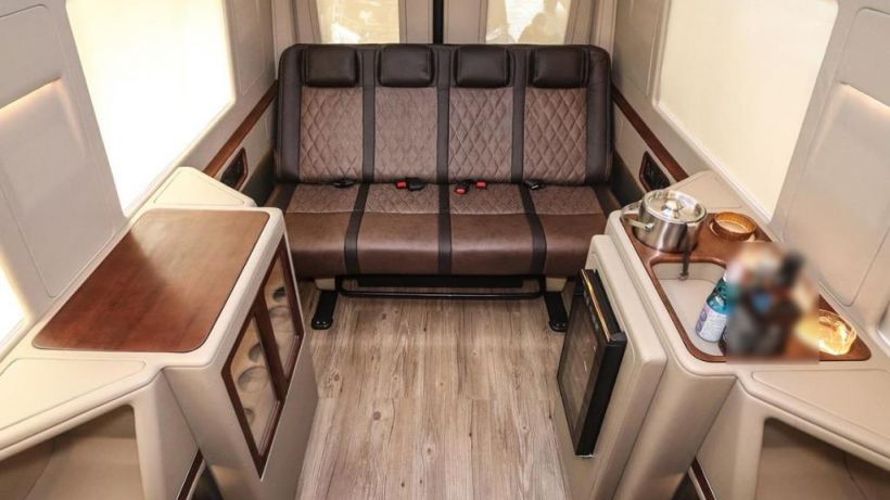 ส่องความหรูหรา! Benz sprinter vip ของดีเจภูมิ รู้ราคาเเล้วอึ้ง! 