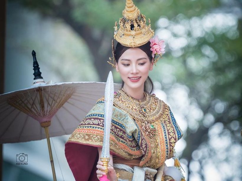 มัดรวมภาพ ใบเฟิร์น พิมพ์ชนก เป็นนางสงกรานต์ปี 66 สวยเด่นสง่างามที่สุด