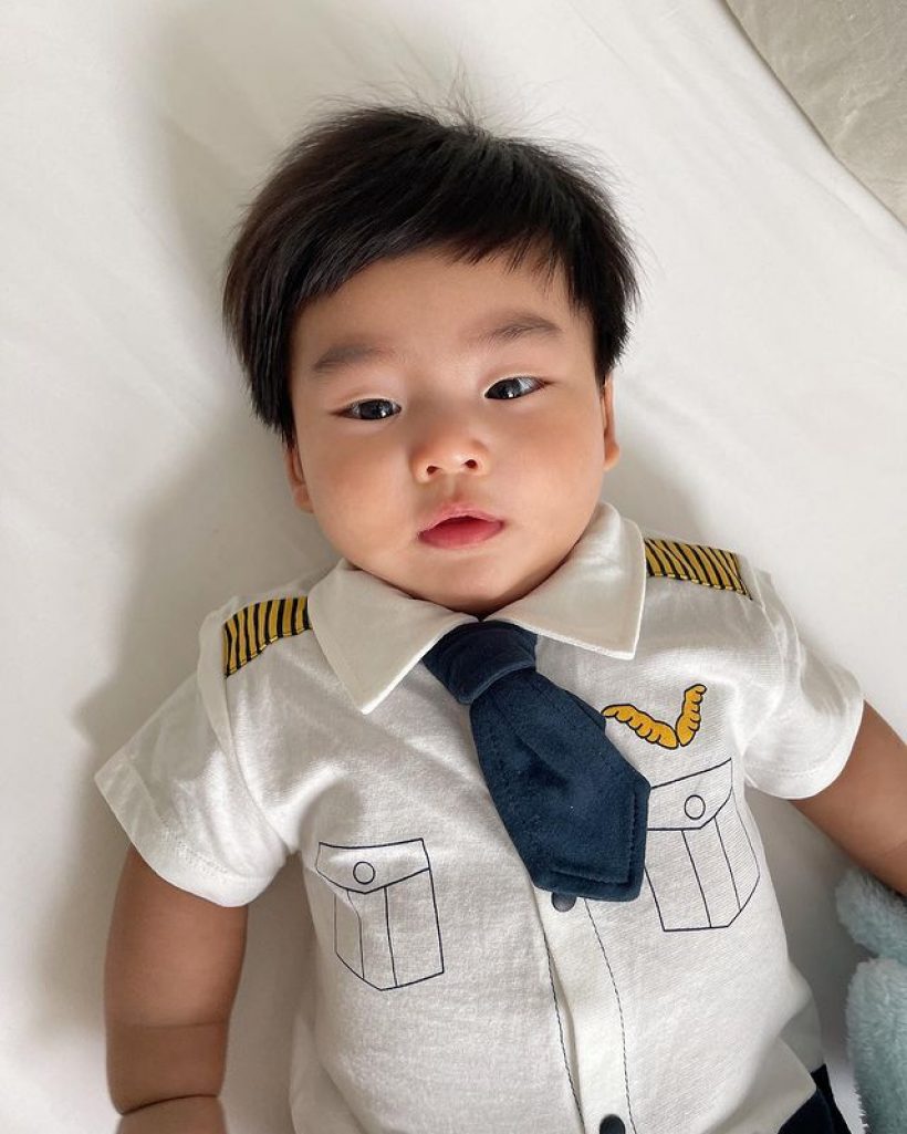 หลงรัก! จุ๋ย อวดภาพน้องพีร์เจ ใส่ชุดนักบิน คิ้วดกเเก้มยุ้ยหล่อมาก