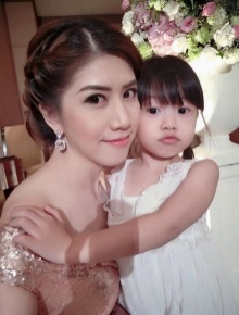 น้องลูกแพร ว่าน่ารักแล้ว..เจอคุณแม่เข้าไป ผมนี่อึ่งเลย!!