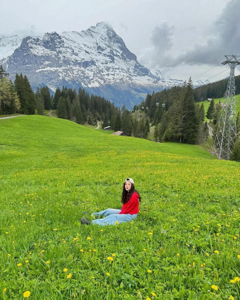 ใบเฟิร์น อวดภาพส่งตรงจากสวิตเซอร์เเลนด์ ภูเขาด้านหลังวิวพันล้าน! 