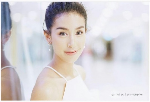 งามตะลึง มิ้นต์ ชาลิดา ในแฟชั่นชุดแต่งงานสีขาวฟูฟ่อง!