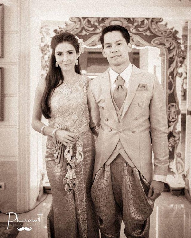 งานแต่งชัดๆ! กรณ์-ศรีริค้า ควงคู่ในชุดไทย
