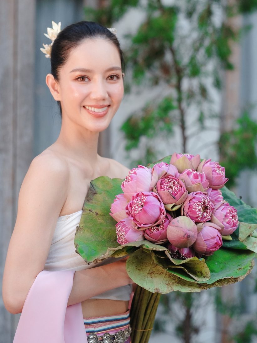 สวยลืมหายใจ! ริชชี่โชว์ออร่าคนโสด งามปานนางในวรรณคดี