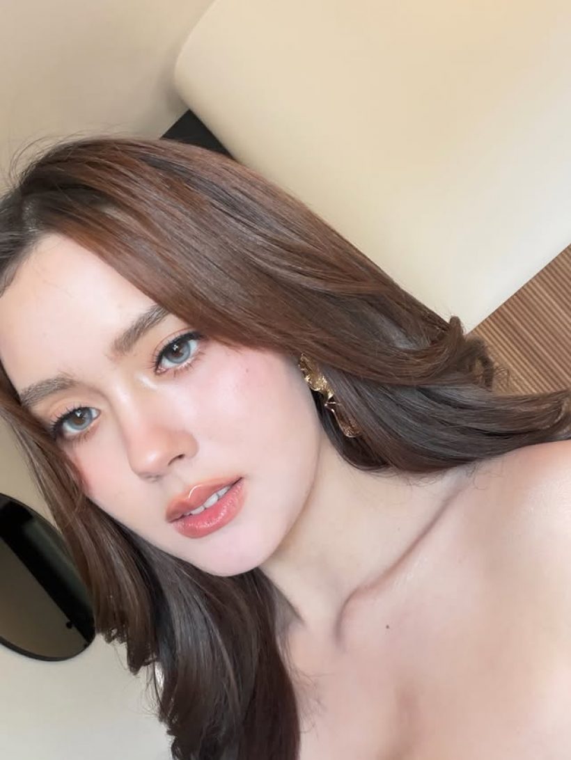 เปิดลุคสุดปัง! เดนิสนางเอกดาวรุ่ง สวยออร่ากระจาย