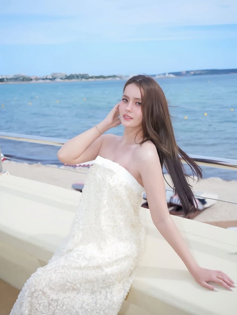 เปิดลุคสุดปัง! เดนิสนางเอกดาวรุ่ง สวยออร่ากระจาย
