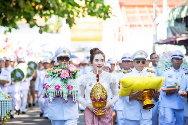 สวยเเบบไทยๆ ปันปัน สวมชุดไทย ร่วมงานวันเเม่ ขาวผ่องออร่าจับ